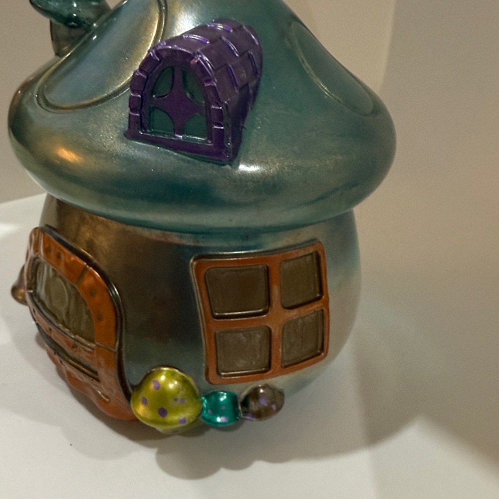 Unique Resin Mushroom House Jar - Picture 7 of 9